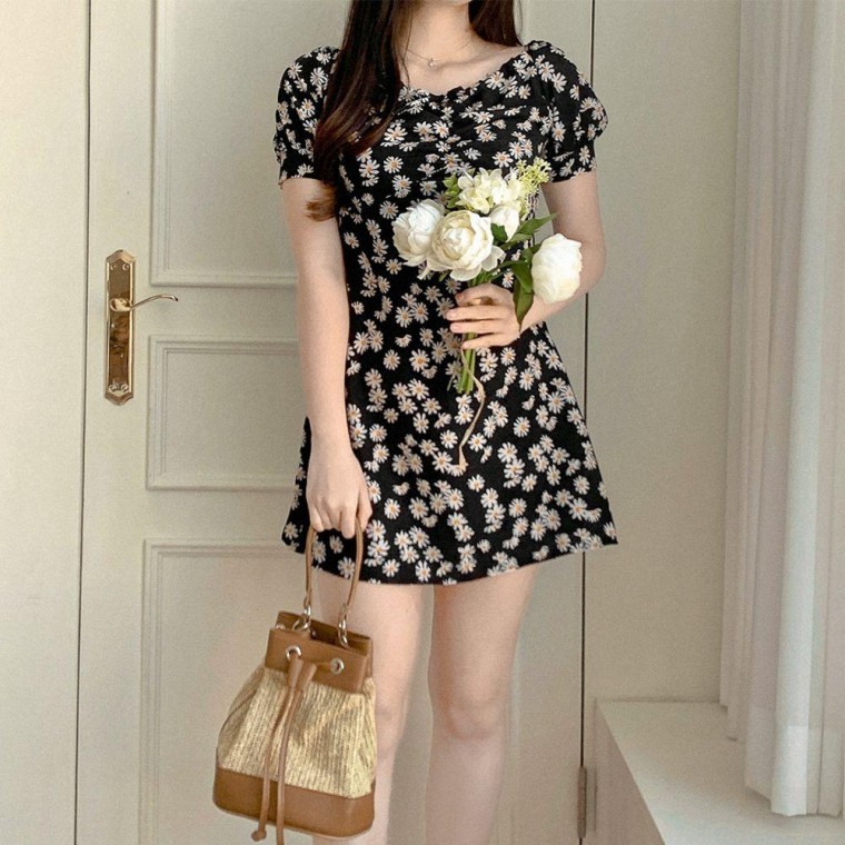 여름 휴양지 원피스 쉬폰 셔링 꽃무늬 미니 드레스 비치 바캉스 미니스커트 여자 반팔